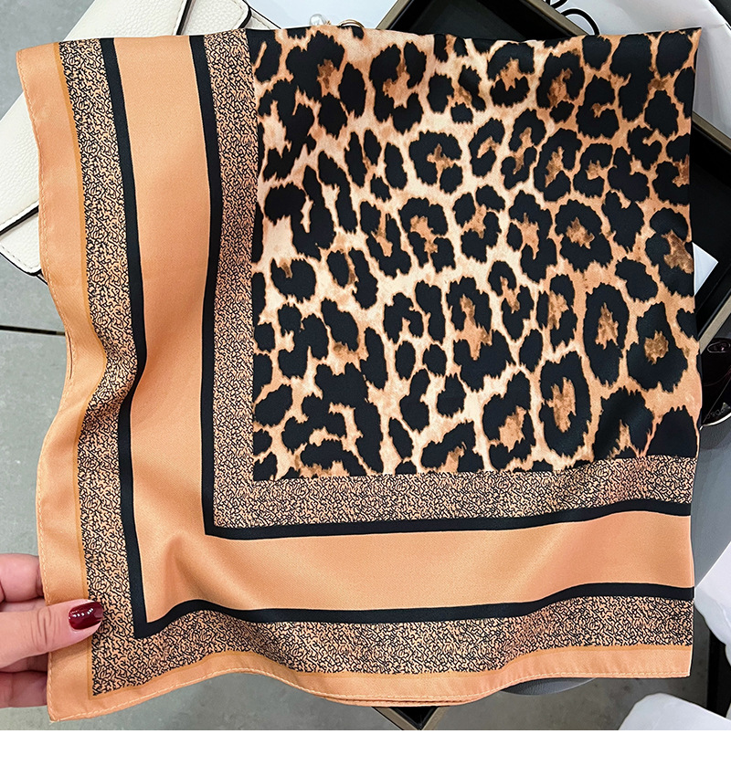 Silk Scarf Classification Daily Occasion Polyester Material Women's Elegant Retro Leopard Polyester Silk Scarf