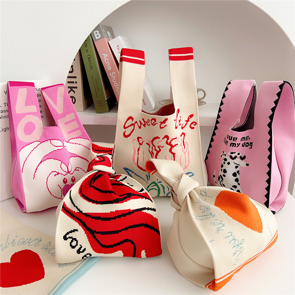 Women's Small Knit Animal Heart Shape Flower Cute Open Shopping Bags display picture 3