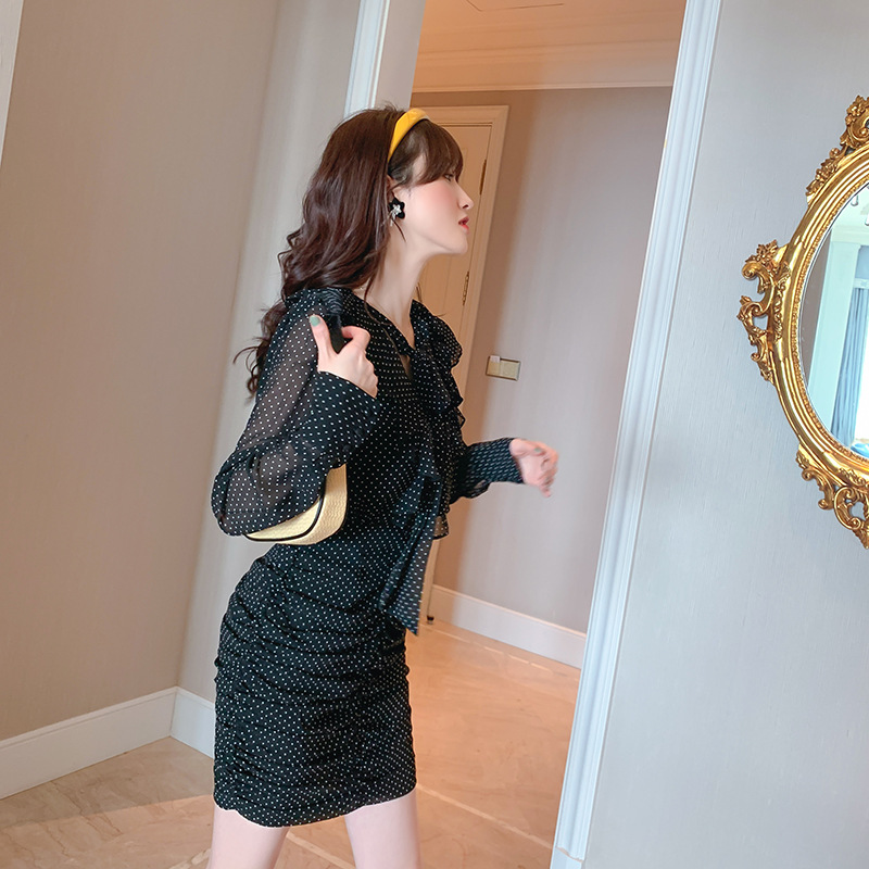 Đầm voan chấm bi xù ren eo dáng ôm body — Màu đen