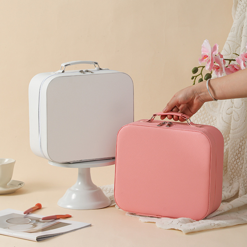 Nueva caja de maquillaje LED simple atmósfera portátil caja de almacenamiento de cosméticos de gran capacidad de cuero PU