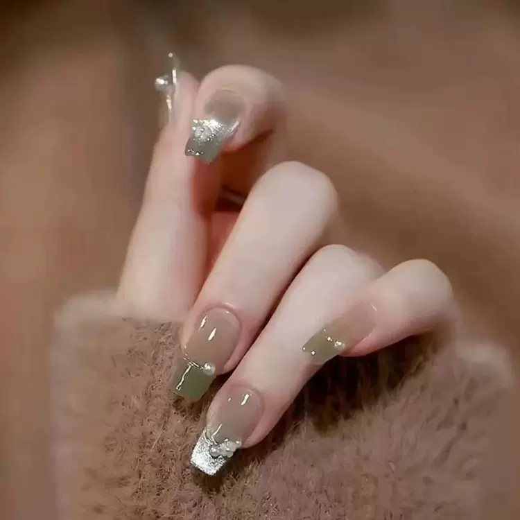 法式渐变宝石绿穿戴甲温柔可爱小花珍珠美甲片成品短梯假指甲贴片