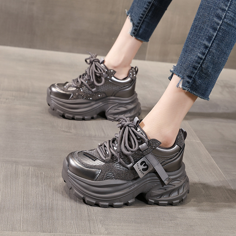 Giày sneaker nữ đế dày tăng chiều cao đính đá pha lê phong cách thể thao — màu đen