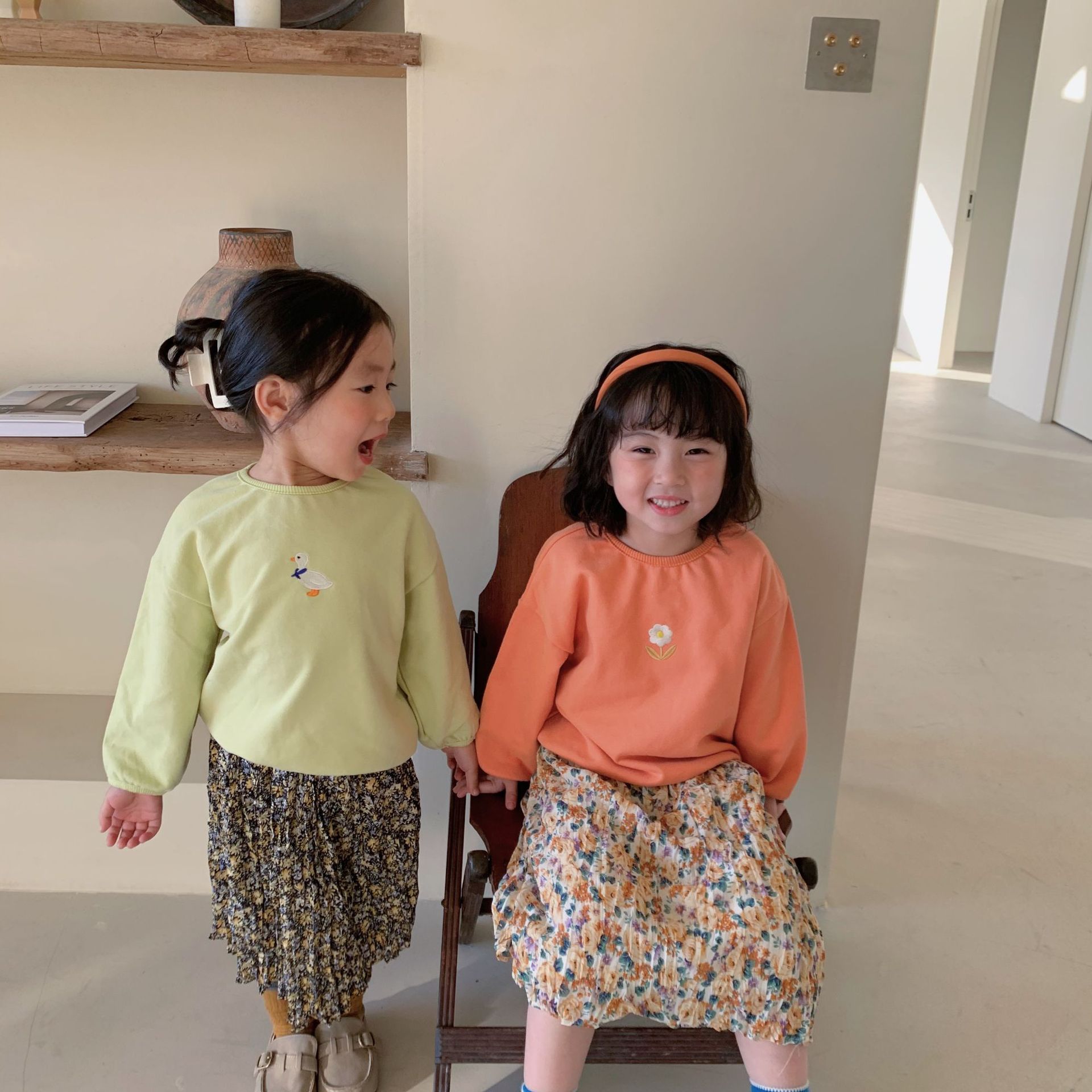 girl Long sleeved sweater 2021 new pattern Cartoon Korean Edition children Embroidery leisure time baby Easy jacket Primer clothes