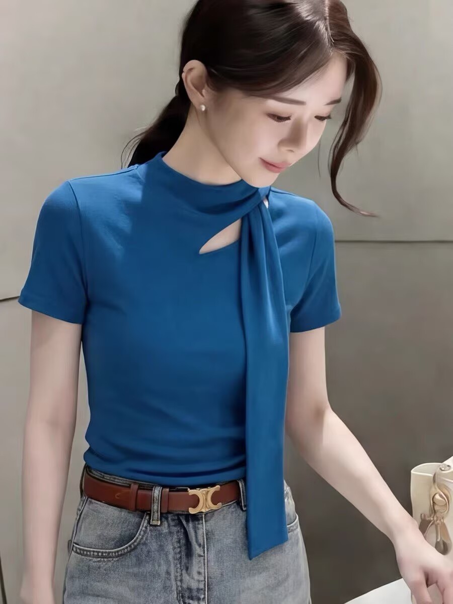 Áo thun nữ tay ngắn cổ tròn phối dây rua xanh lam — xanh lam