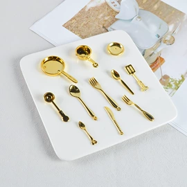 食物工艺品;餐厨具玩具;仿真果蔬/食物玩具