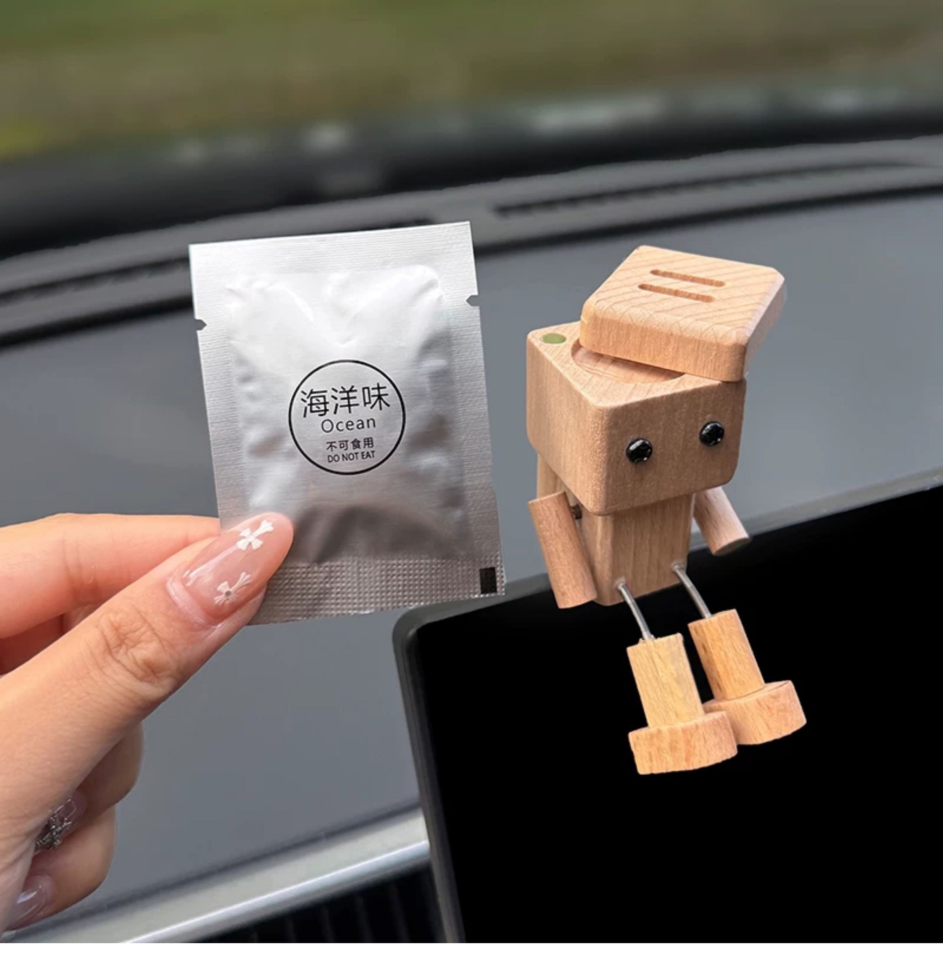 New model of leg-shaking wooden figurine, creative car accessory, cute car screen decoration, gift for women with shaking legs