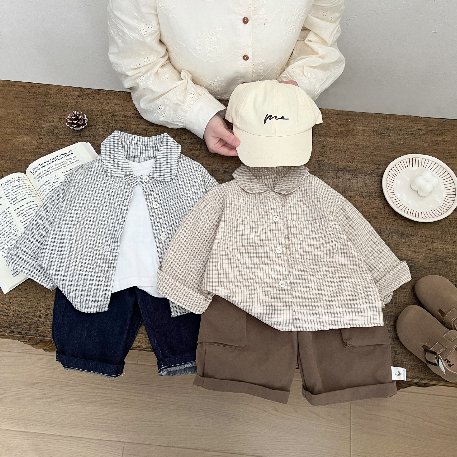 Camisas de mangas largas de algodón para bebés varones 2026 primavera y otoño nueva ropa de bebé guapo chaqueta a rayas casuales para niños