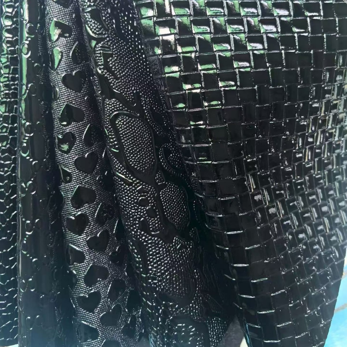 高光PVC皮革编织蛇纹龙纹魔鬼鱼石头纹Y纹鱼鳞纹牙签纹鳄鱼石头纹
