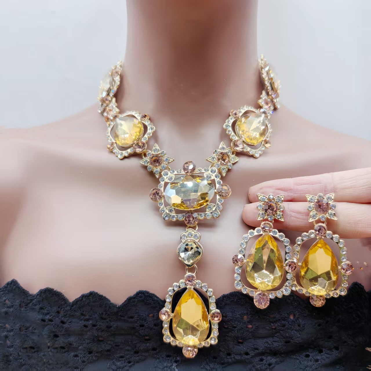 Collar de novia europeo y americano transfronterizo Vestido de novia de dos piezas Accesorios de boda Collar de novia de boda Conjunto de joyas al por mayor directo