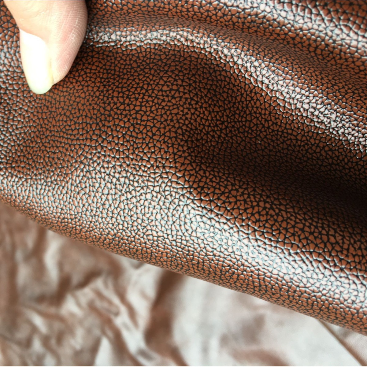 二层荔枝纹牛皮，手工双色皮料，整张牛皮
