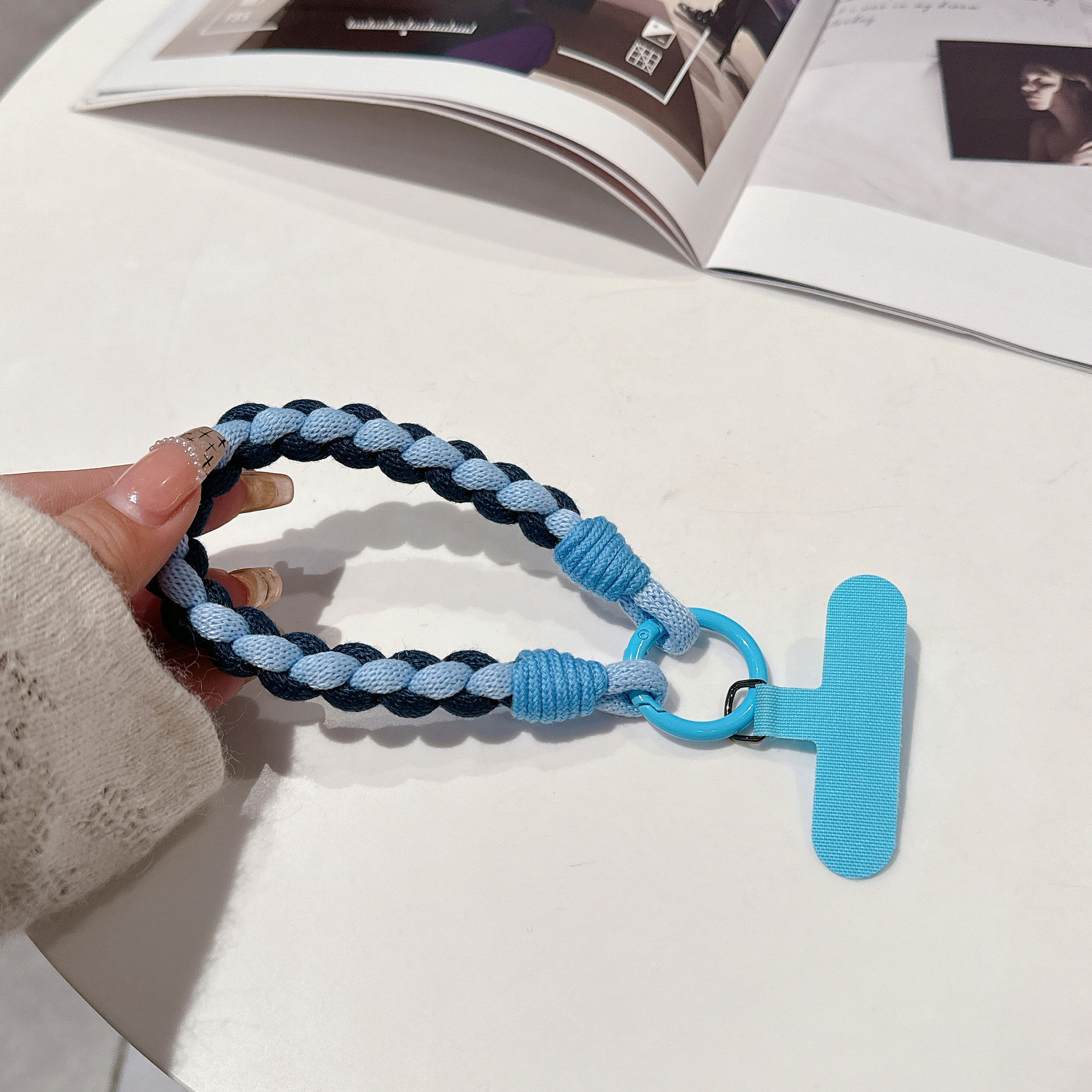 Cuerda tejida de color hecha a mano japonesa y coreana para teléfono móvil cordón corto creativo muñeca accesorios de nailon adornos de giro portátiles