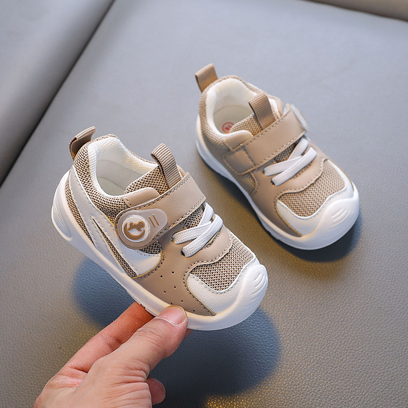 Zapatos para bebés pequeños otoño nuevos zapatos funcionales para bebés femeninos zapatos individuales para niños de suela suave antideslizante modelos de primavera y otoño de 1 a 3 años