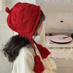 女の子の秋冬の厚手のフリンジの帽子の洋気の手作りのニット帽の新年の赤い帽子の保温の頭の帽子