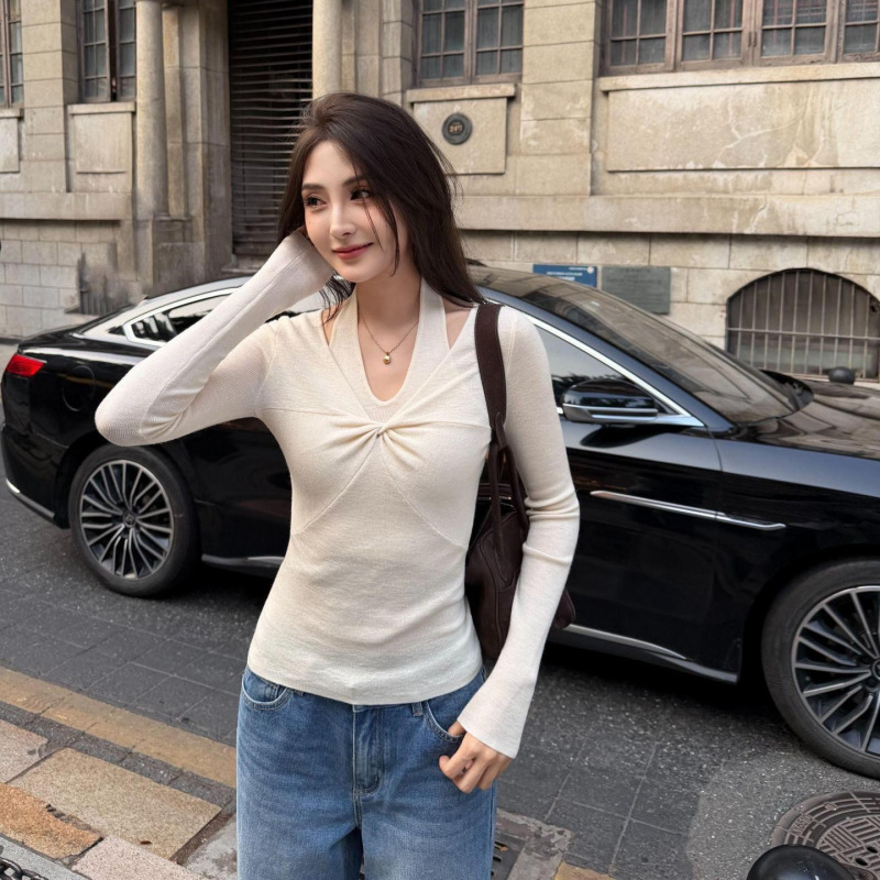 Winter French-Style Two-Way Wear All-Wool Knitted Halter Top Base Layer, High-Quality Knitted Faux Two-Piece for Women