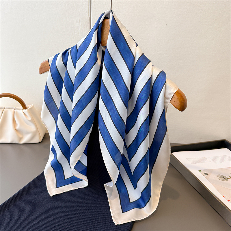 Stripes geométricas nuevas bufandas de seda de simulación bufandas cuadradas de alta calidad bufandas de hombro de cuello de correa pequeña bufandas cuadradas bufandas