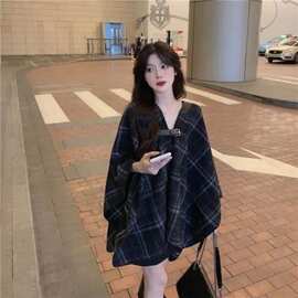 小香风黑色中长款格子毛呢外套女秋冬宽松百搭小个子斗篷披肩大衣