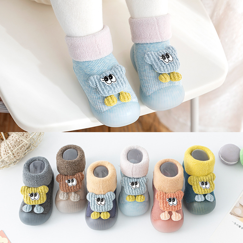 Zapatos para bebés con suela suave otoño y invierno antideslizante para niños pequeños, calcetines de suelo cálido, zapatos de algodón cómodos