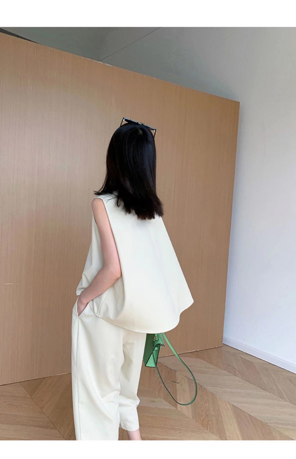 Bộ áo không tay phối quần ống rộng nữ phong cách trưởng thành mùa hè FL222202 — Màu xanh lam đậm, Màu trắng chi tiết 5