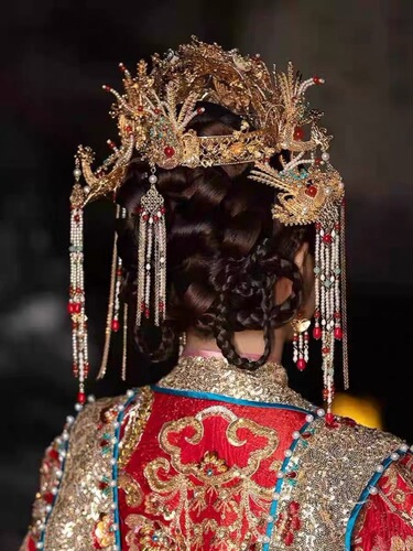 Phoenix Crown: Modern-Style Bridal Headdress for Hanfu Wedding—New Design, Luxurious Chinese-Style Wedding Accessory Perfect for Imperial Queen's Grand Ceremony and Show He Style Hairstyles