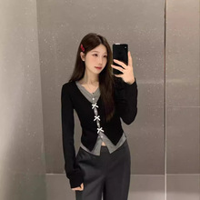 2025年新款大码女装胖MM秋季新款假两件撞色v领修身显瘦百搭上衣