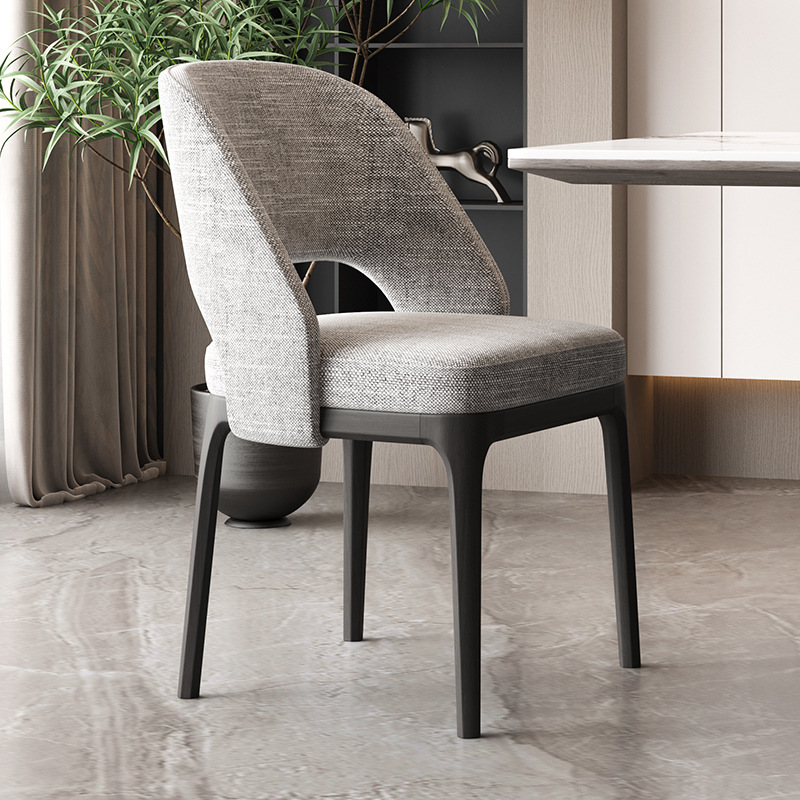 軽くて豪華な実木の食事の椅子のイタリア式のきわめてシンプルなデザイナーの創意の綿の麻布の腰掛けのホテルの見本の版の間のレジャーの接待の椅子