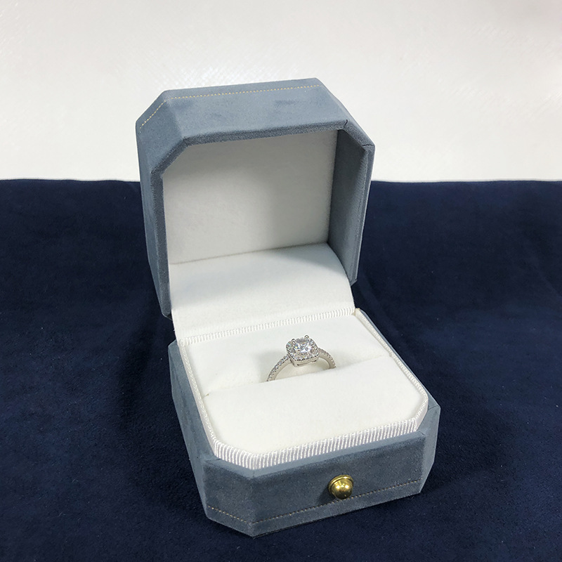 ヨーロッパの八角形の湖の青い綿布はレースのアクセサリーの包装箱の指輪のイヤリングのネックレスの手のチェーンの箱のアクセサリーの箱の卸売りを熱くします。|undefined