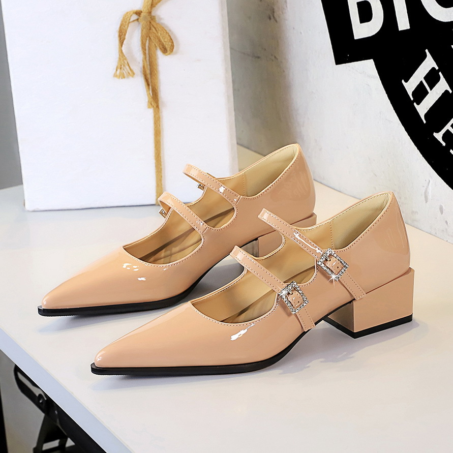 2838-5 European And American Style Fashion Retro Single For Women Patent Leather Square Root Shallow Mouth Pointed Toe_vogvips.com