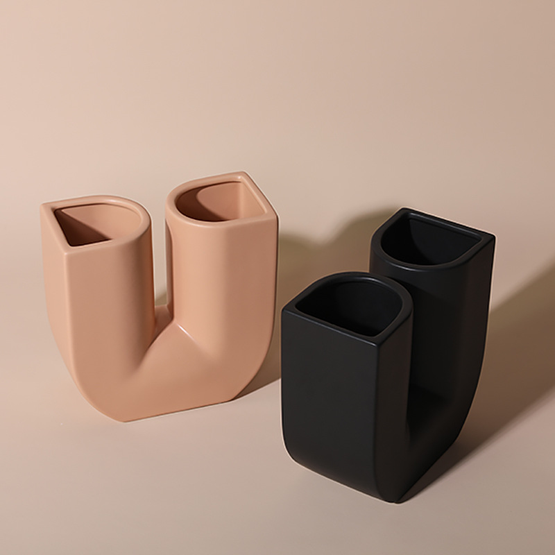 Nórdico simple en forma de U florero de cerámica decoración de la flor de la sala de estar mesa de comedor Modelo Sala de Exposición de Muebles Decoración