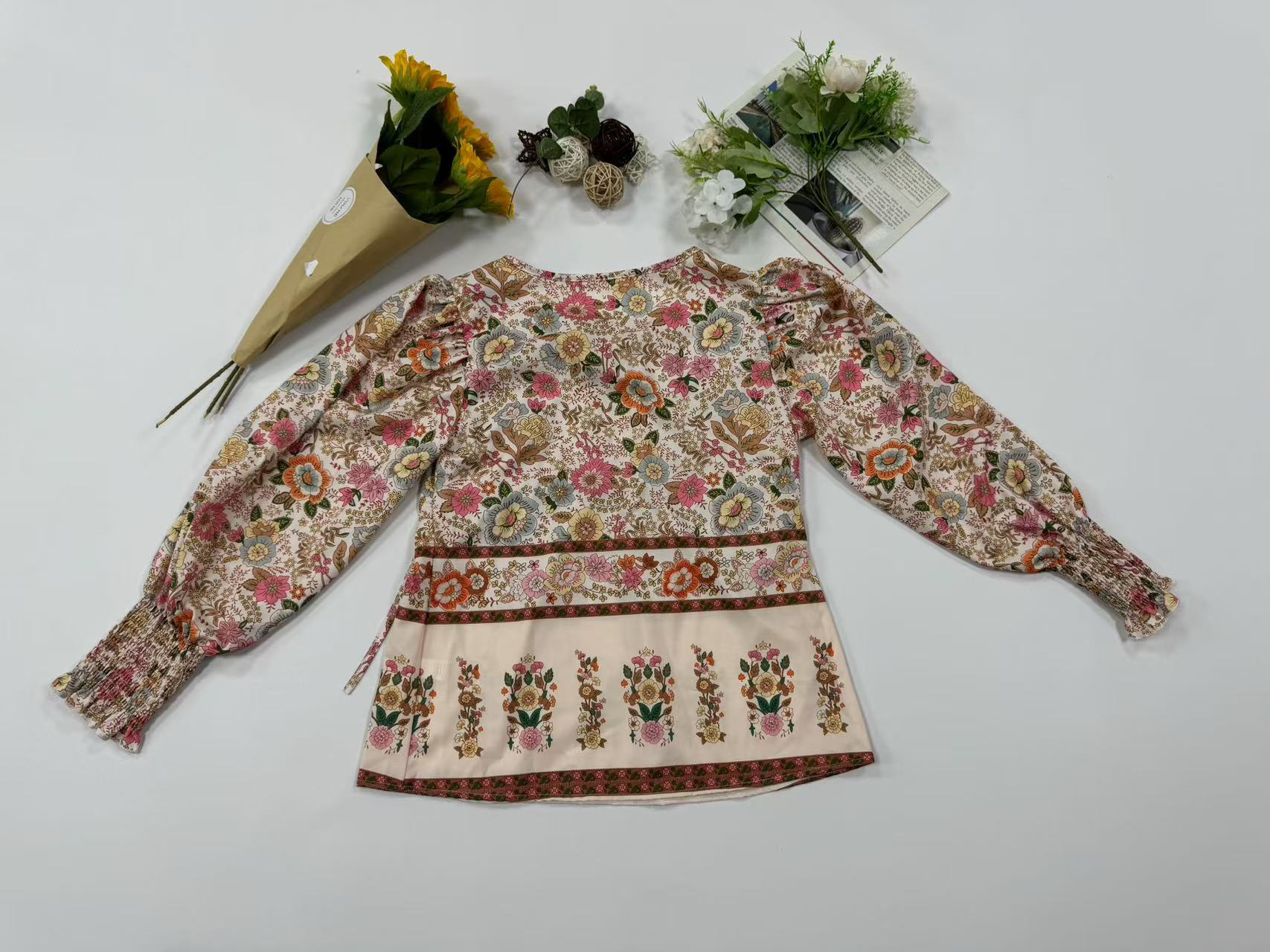 84g Weight Long Sleeve Sleeve Length Tie Placket Type Regular Sleeve Sleeve Type Viscose fiber Fabric Type Regular Top Length Blouse Tops Type Holiday, Banquet, Selfie Occasion V Neck Neckline Loose Fit Type Printing Pattern Summer, Spring, Autumn Season Women's Gender Vintage Style, Bohemian Style Wholesale Women's Vintage Style Bohemian Printing Long Sleeve Blouses 24