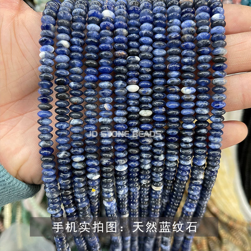 El hombre que se ahoga en el mar.jpg