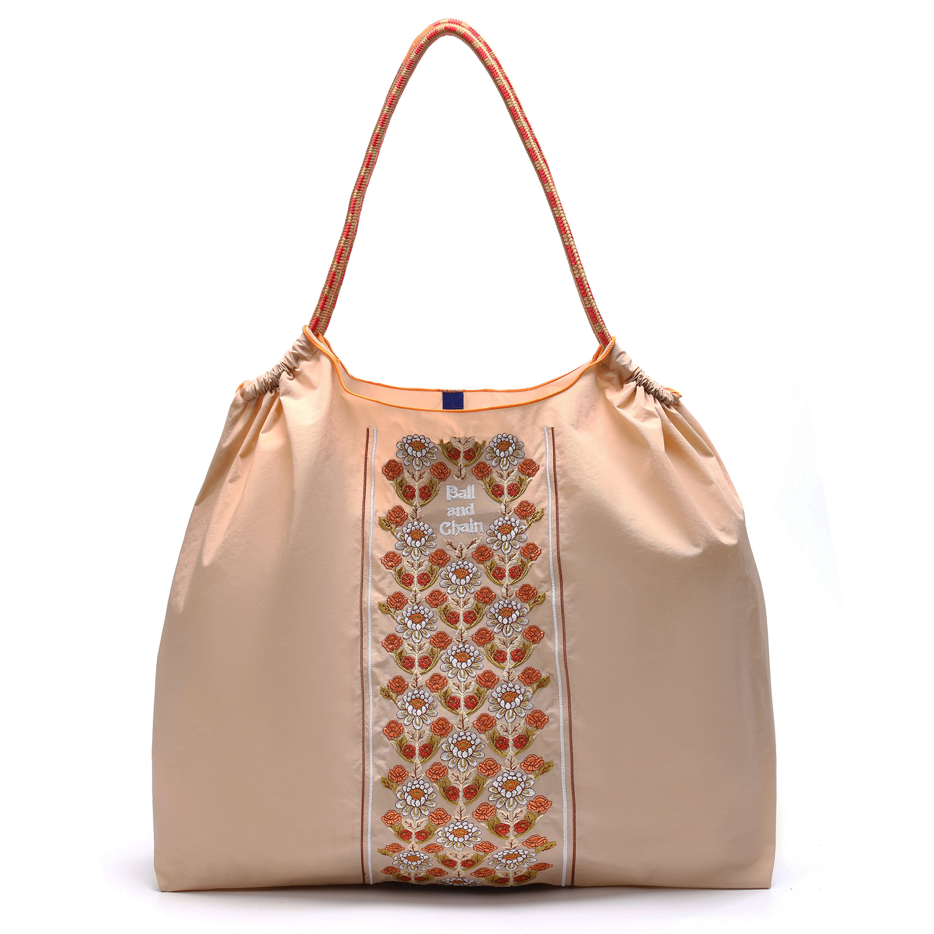 베이지색 프랜지 꽃다발