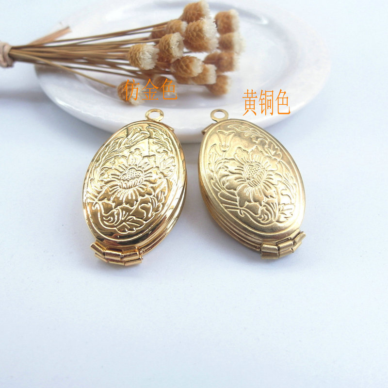 diy Sweater Chain Pendant European and American Retro Brass Four-open Stereo Photo Box Frame Photo Frame Oval Photo Frame