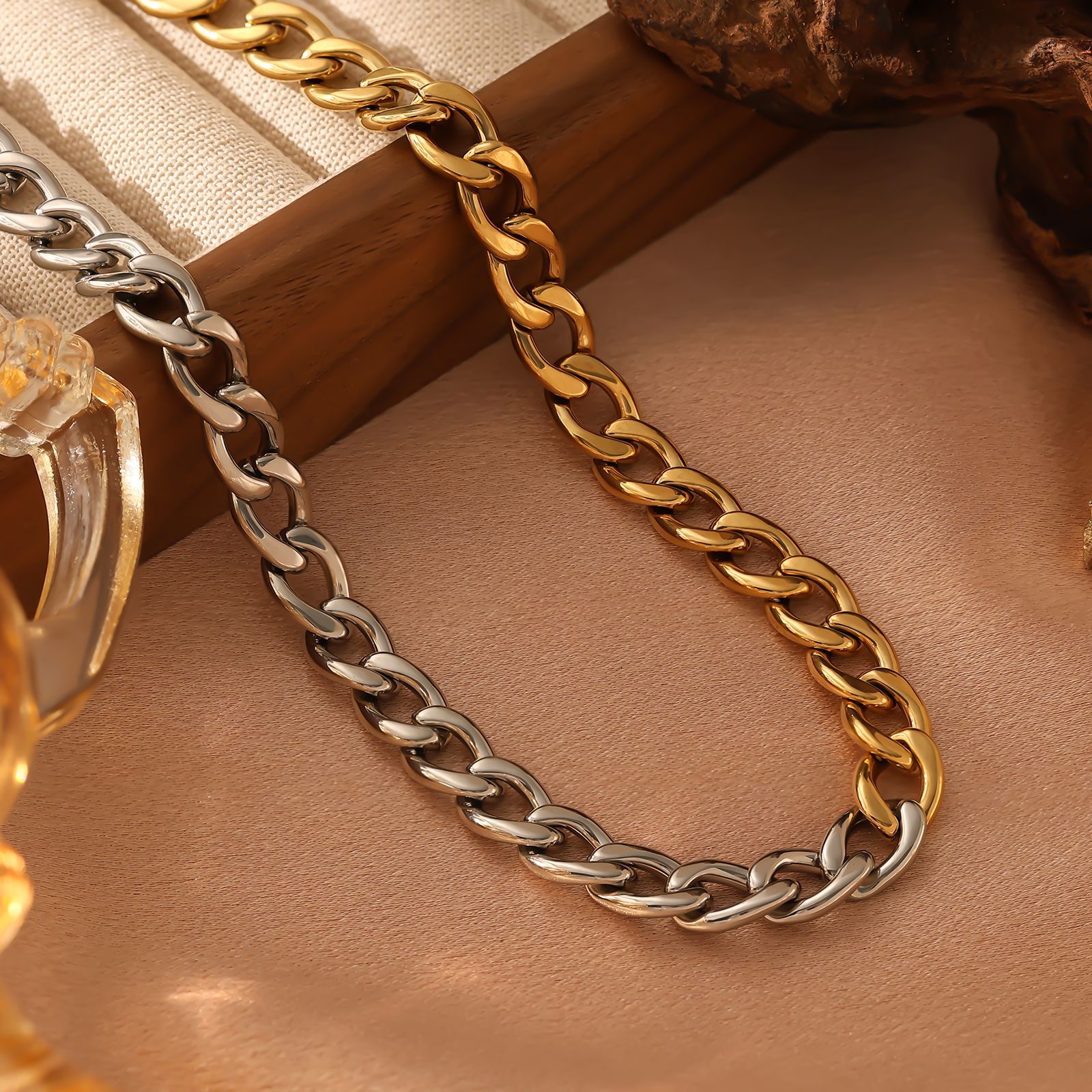 Cuban Link Chain For Men In Stainless Steel Gold Silver Finish_voghion.com