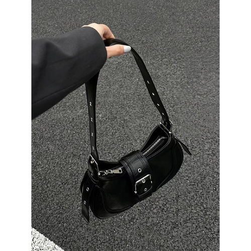 2024新款甜酷辣妹机车包腋下包女复古高级感百搭单肩通勤斜挎女包