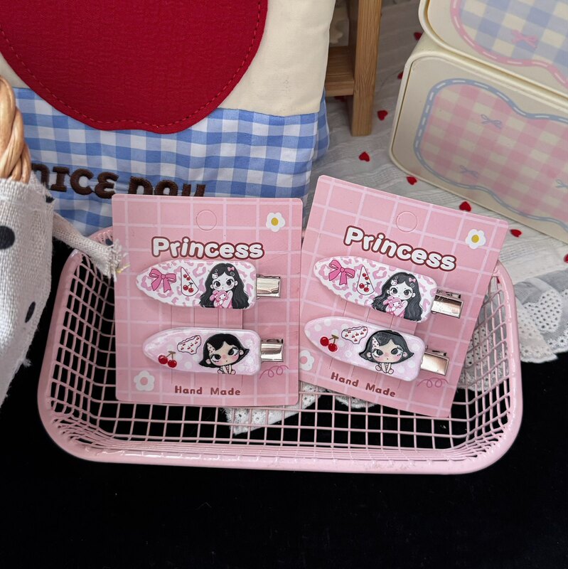 Fun pink-toned cute girl seamless hair clip, cartoon sweet and adorable girly style bangs hairpin accessory Fun pink-toned cute girl seamless hair clip, cartoon sweet and adorable girly style bangs hairpin accessory