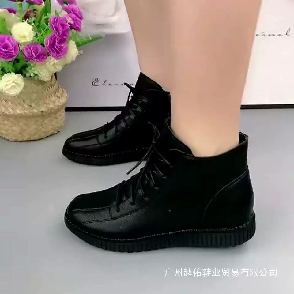 Мягкие кожаные прогулочные туфли для женщин, осень-зима 2025, новые туфли на плоской подошве, нескользящая мягкая подошва, повседневная обувь, короткие сапоги, модные хлопковые туфли на флисовой подкладке