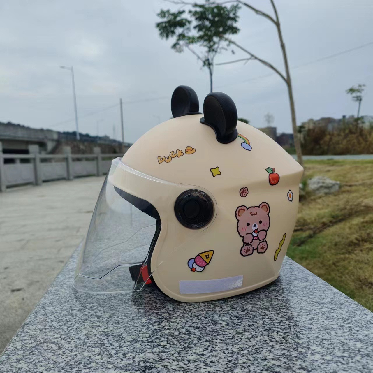 카키색 스티커 + 투명 긴 거울 + 흑곰 귀