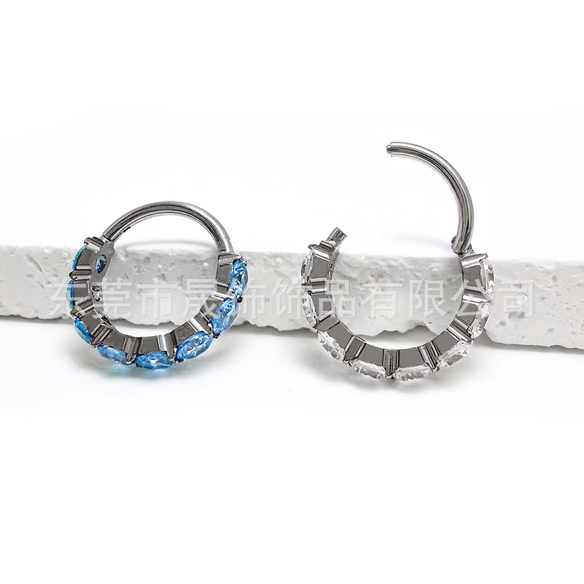 F136 Titanium Earring Set With Cubic Zirconia Nose Hoop 闭口 Ring G23 Implant Grade Titanium Lip Ring Septum 人体 Piercing Jewelry