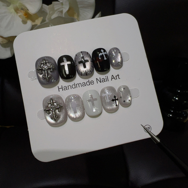 【Dark Redemption】Sweet and Cool Silver Black Cross Wearable Nails Heavy Metal Drill Punk Nail Art Hot Girl Style Fake Nails 【Dark Redemption】Sweet and Cool Silver Black Cross Wearable Nails Heavy Metal Drill Punk Nail Art Hot Girl Style Fake Nails