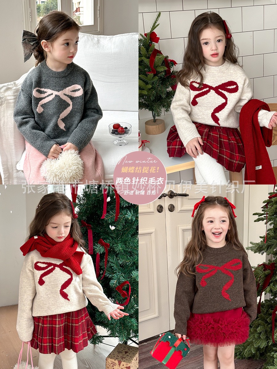 Retro knitted sweater with bow with a round collar