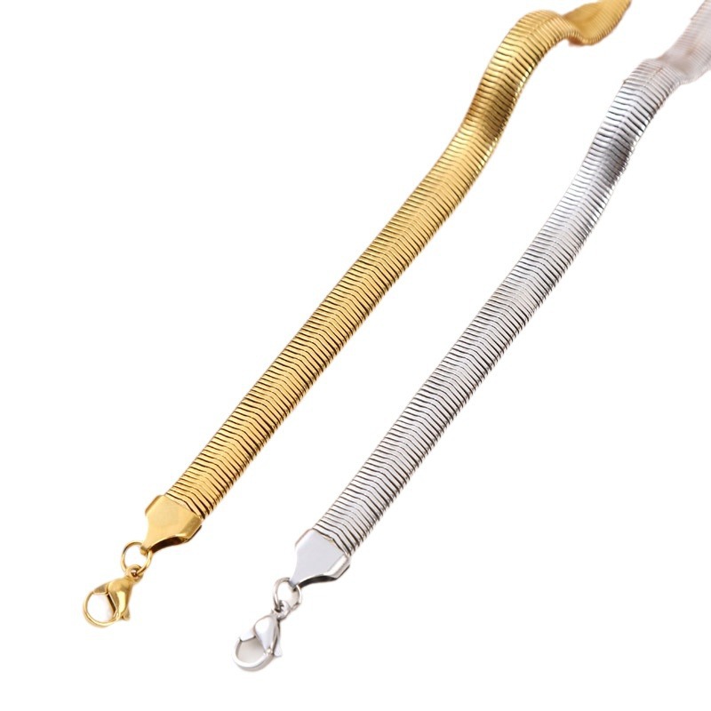 Modas simples pulseras de cadena de hueso de serpiente plana mujeres Europa y América 2023 verano de moda personalidad de nicho de diseño joyas de mano