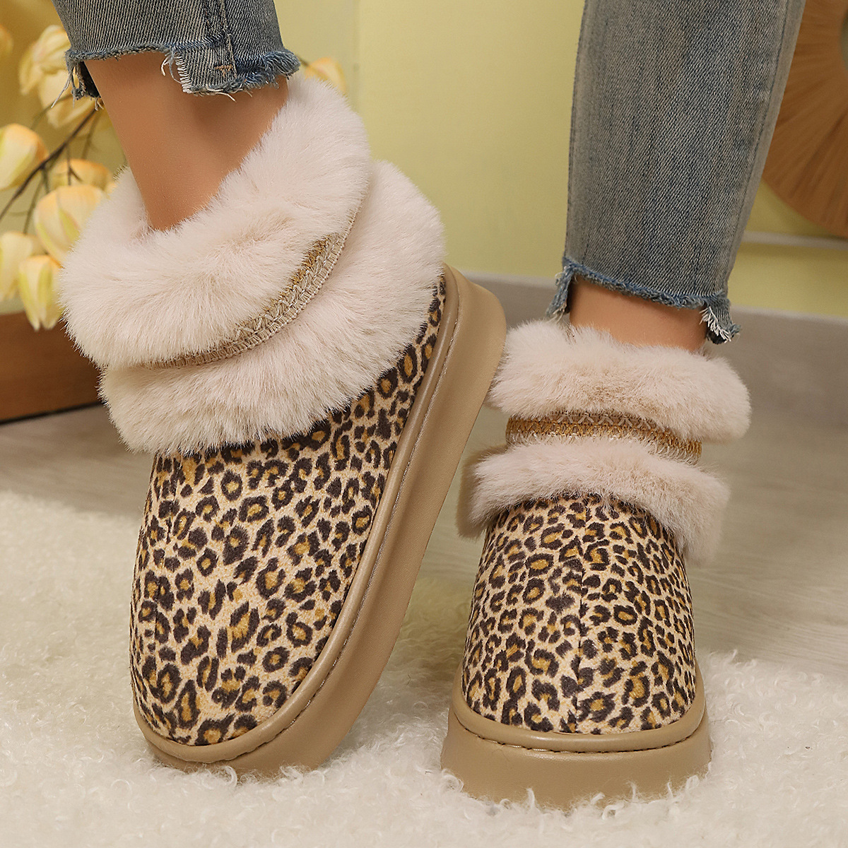 Nuevas zapatillas de algodón transfronterizas para el hogar de Amazon para mantener cálidas y gruesas parejas simples de otoño y invierno y medio paquete interior con muebles domésticos