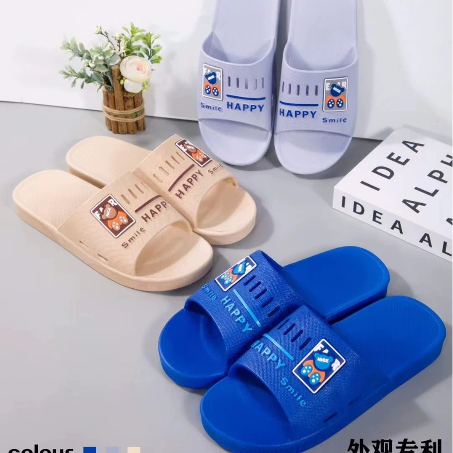 Новые мужские тапочки 2024 Летние новые студенты дома мужские буксирные буксирные