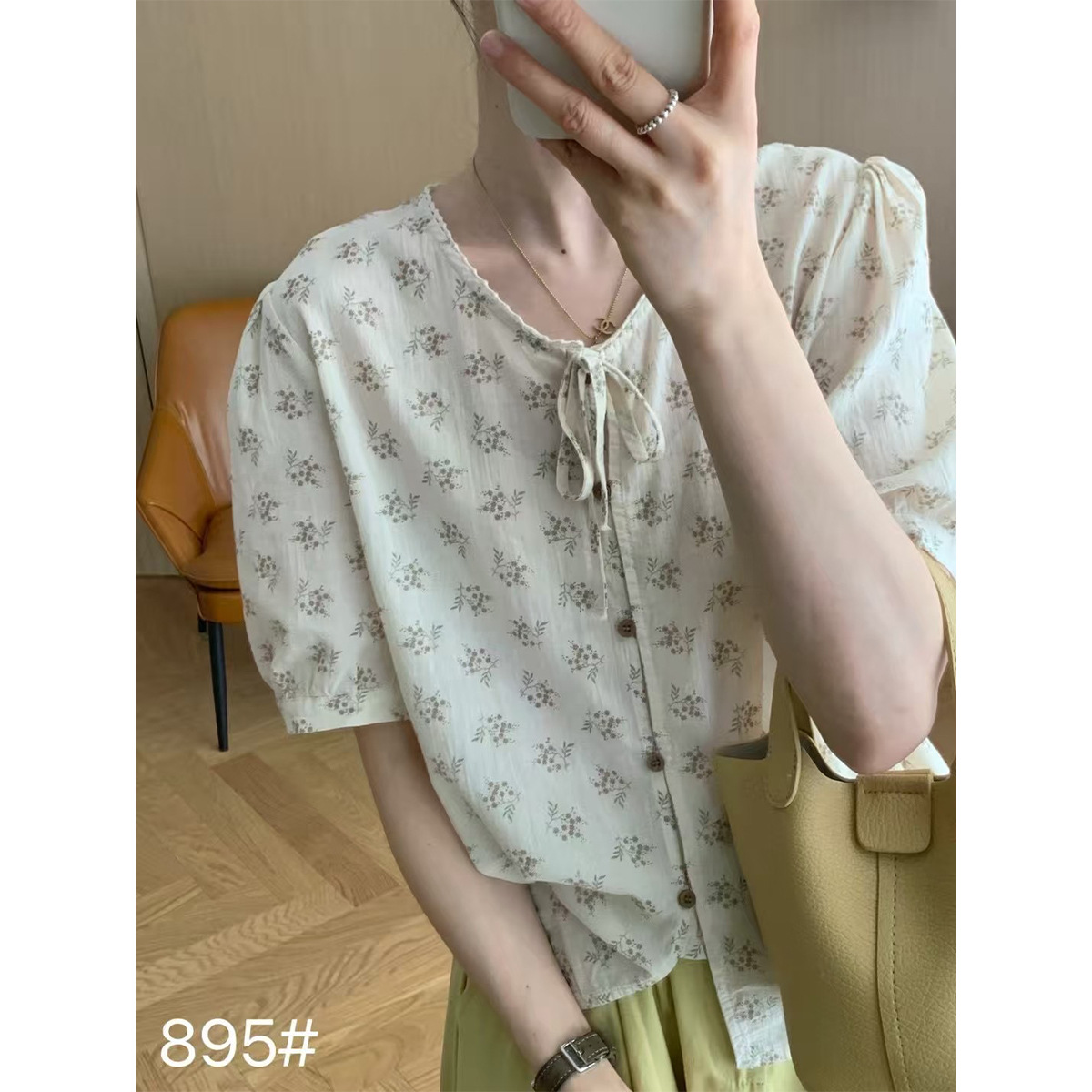Retro design lace summer thin shirt with a round collar
