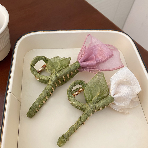 Small fresh tulip flower clip, sweet and temperament hair shark clip, female hair clip, forest style ins literary hair accessory