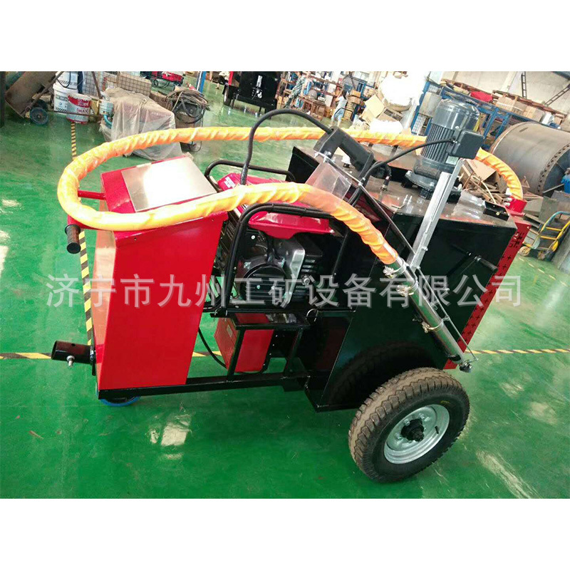 沥青灌缝机操作简单使用方便 60升到300升的灌缝机