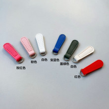 ��ɫ�F؛PUƤ������^Ƭ���b����а�Ů�����������朿۵�����Ƭ