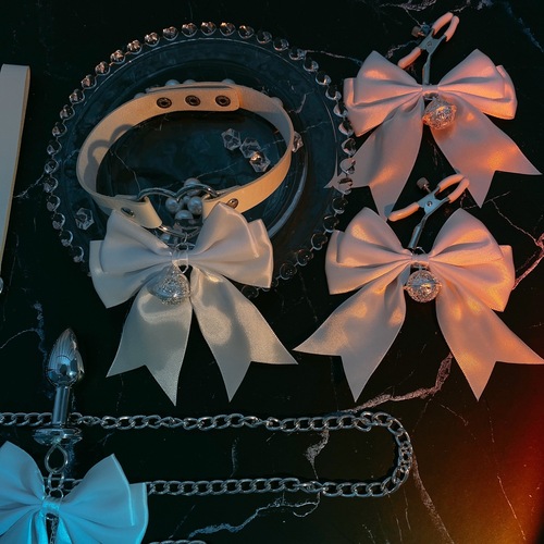 White bow bell nipple clamp metal anal plug to stimulate nipple and breast clamp big bow white traction collar