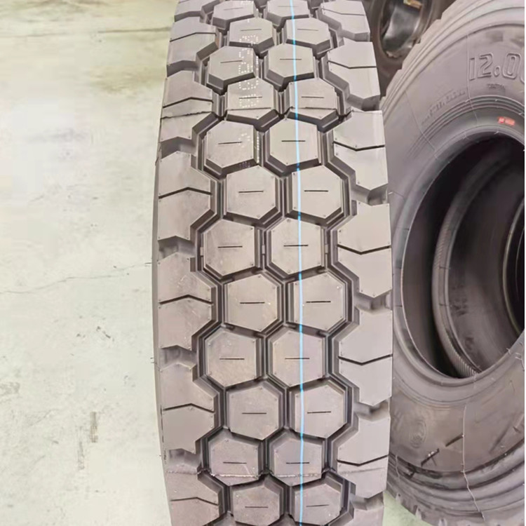 1000R20汽车轮胎批发中短途货车自卸车轮胎矿山花纹现货1000r20