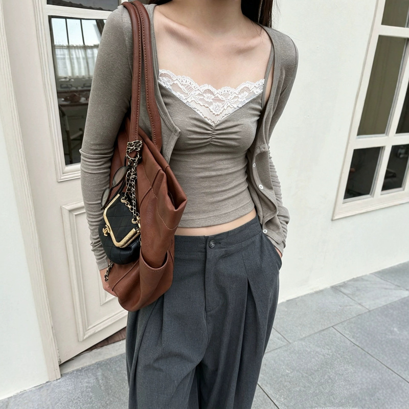 CHOICEME autumn new lace trim patchwork knit top CHOICEME autumn new lace trim patchwork knit top